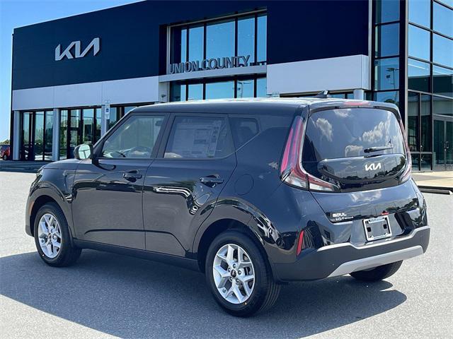 new 2025 Kia Soul car, priced at $24,093