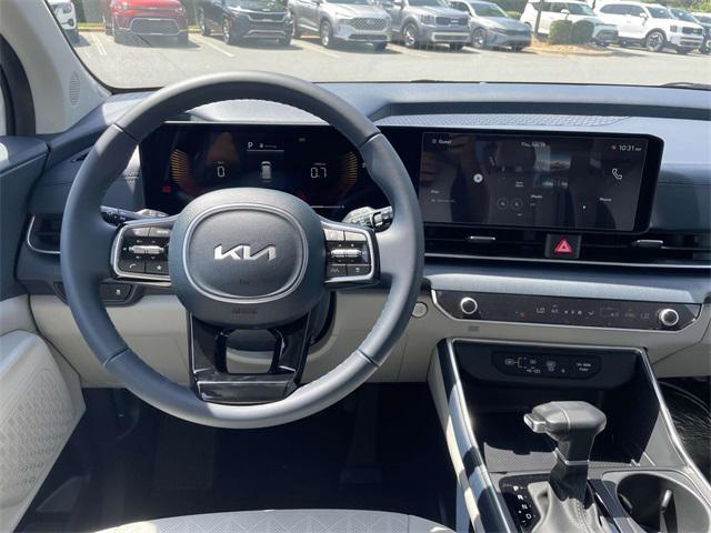 new 2025 Kia Carnival car, priced at $40,670