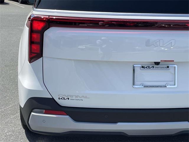 new 2025 Kia Carnival car, priced at $40,670