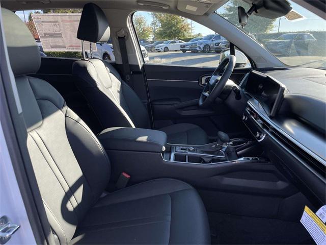new 2026 Kia Sorento car, priced at $36,282