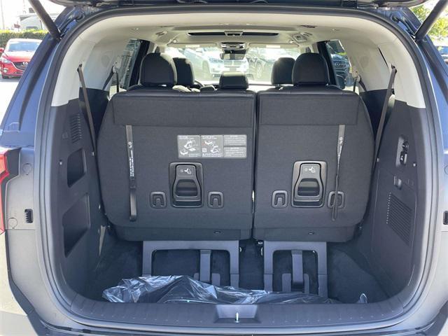 new 2026 Kia Carnival Hybrid car, priced at $48,371