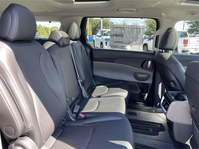 new 2026 Kia Carnival Hybrid car, priced at $48,371