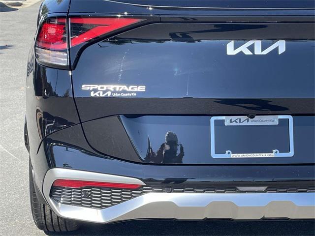 new 2025 Kia Sportage car, priced at $31,340