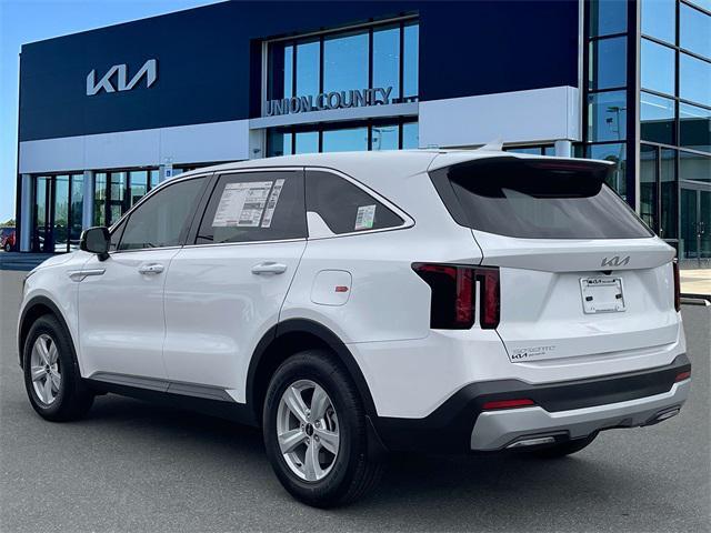 new 2025 Kia Sorento car, priced at $30,585