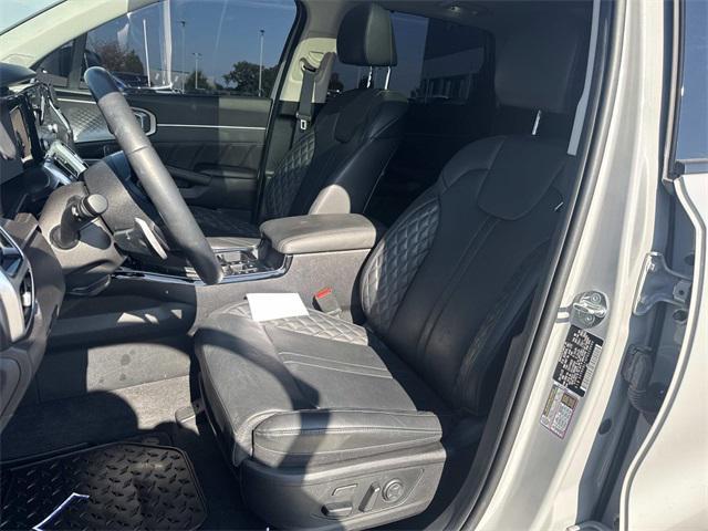 used 2023 Kia Sorento car, priced at $30,800