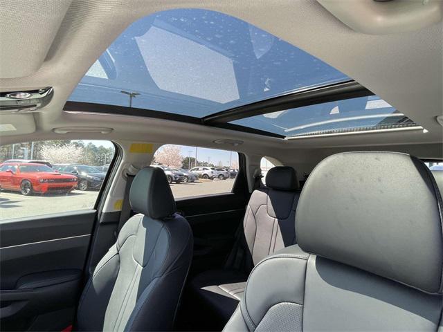 new 2025 Kia Sorento Hybrid car, priced at $38,616