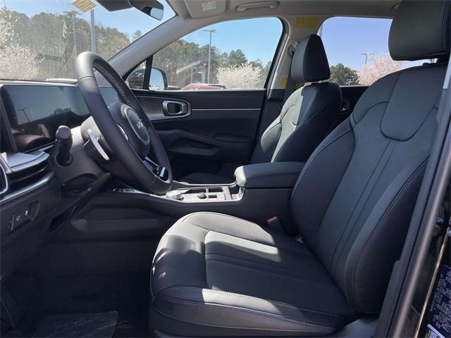 new 2025 Kia Sorento Hybrid car, priced at $38,616