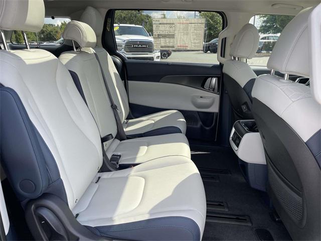 new 2026 Kia Carnival Hybrid car, priced at $49,003