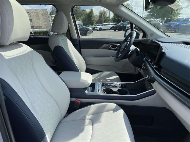 new 2026 Kia Carnival Hybrid car, priced at $49,003