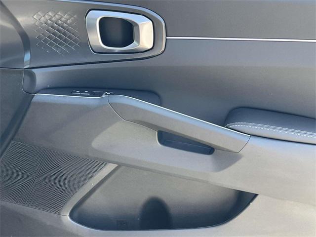 new 2025 Kia Sorento car, priced at $31,448