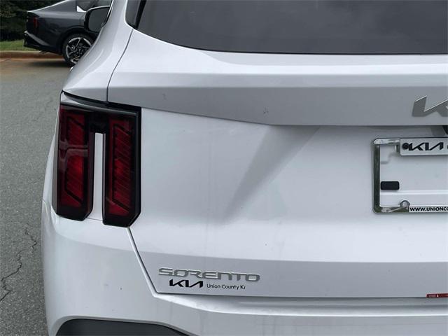 new 2025 Kia Sorento car, priced at $33,251