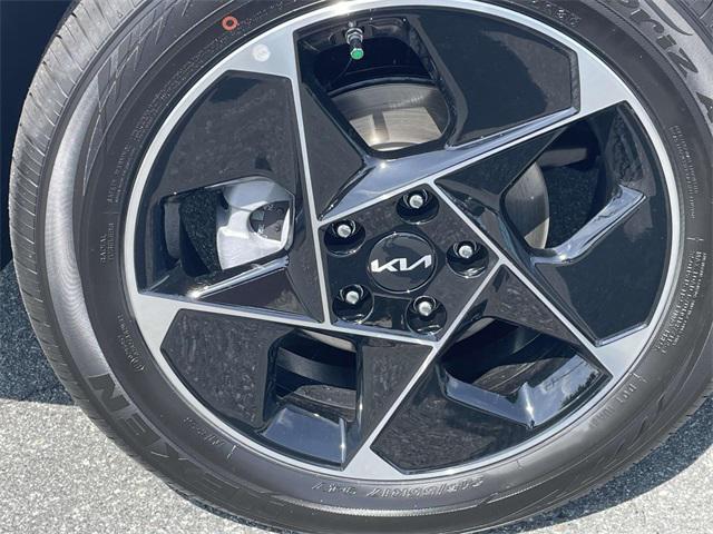 new 2025 Kia Soul car, priced at $25,606
