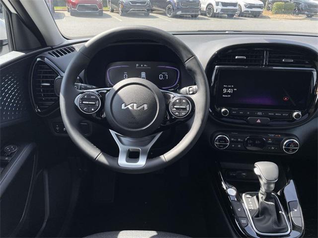 new 2025 Kia Soul car, priced at $25,606