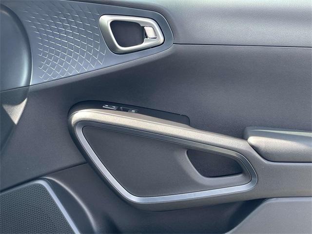 new 2025 Kia Soul car, priced at $25,606