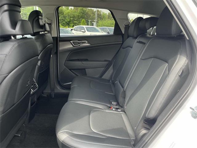 new 2025 Kia Sportage car, priced at $29,555