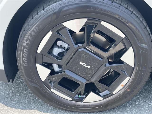 new 2026 Kia Carnival car, priced at $43,168