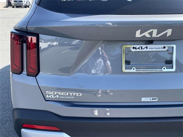 new 2025 Kia Sorento car, priced at $28,840