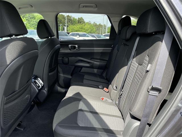 new 2025 Kia Sorento car, priced at $31,448