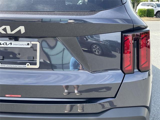 new 2025 Kia Sorento car, priced at $31,448