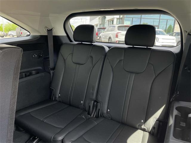 new 2025 Kia Sorento car, priced at $35,529