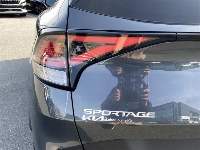 new 2025 Kia Sportage Hybrid car, priced at $28,411