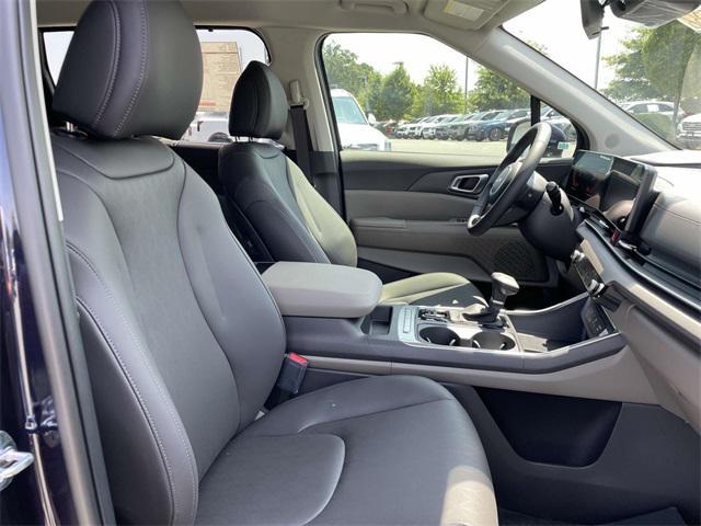 new 2025 Kia Carnival car, priced at $41,987