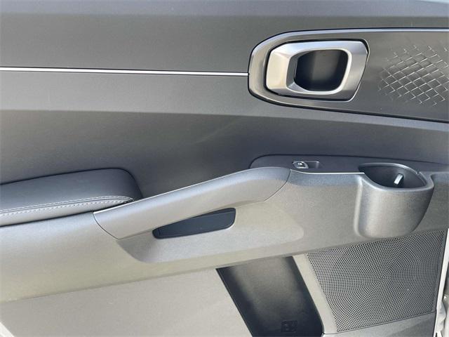 new 2025 Kia Sorento car, priced at $34,751