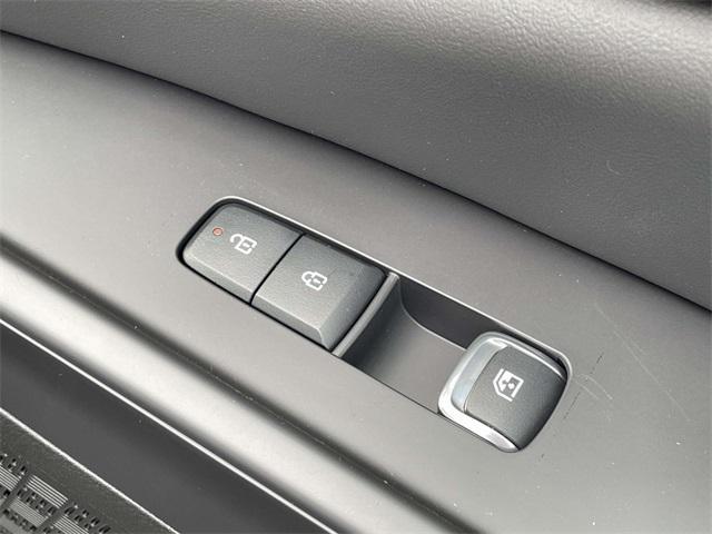 new 2026 Kia Carnival Hybrid car, priced at $53,871
