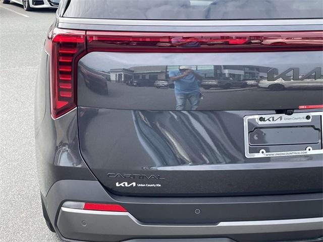 new 2026 Kia Carnival Hybrid car, priced at $53,871