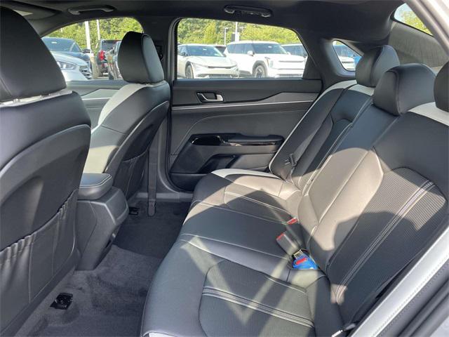 new 2025 Kia K5 car, priced at $30,327