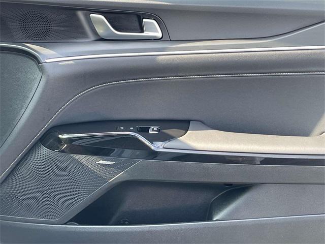 new 2025 Kia K5 car, priced at $30,327