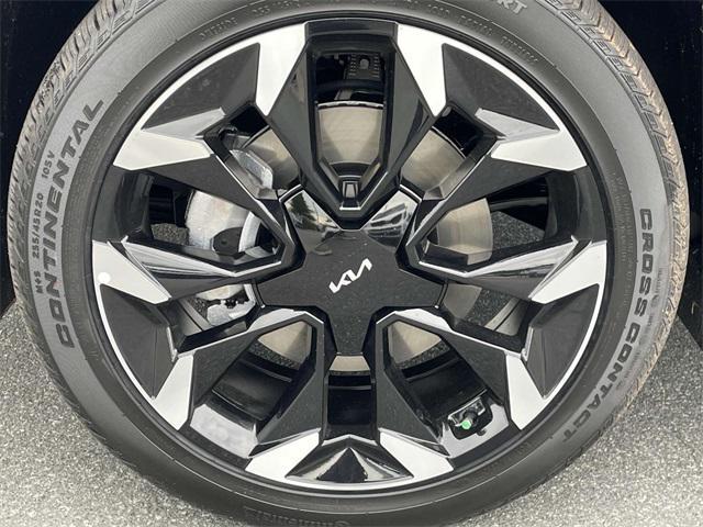 new 2025 Kia Sorento car, priced at $37,664