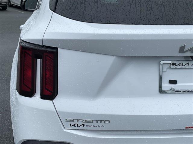 new 2025 Kia Sorento car, priced at $30,912