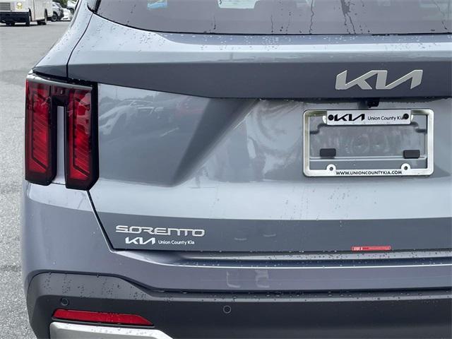 new 2025 Kia Sorento car, priced at $32,690