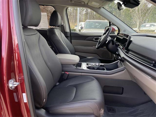 new 2025 Kia Carnival Hybrid car, priced at $42,251