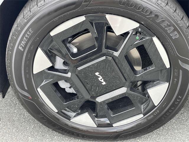 new 2026 Kia Carnival car, priced at $43,168