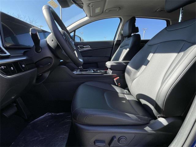 new 2025 Kia Sportage car, priced at $29,583