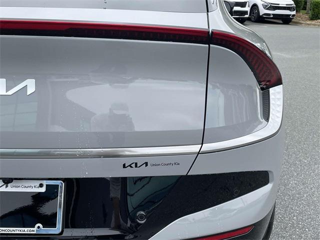 new 2025 Kia EV6 car, priced at $48,865