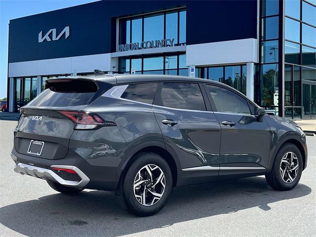 new 2025 Kia Sportage car, priced at $27,000