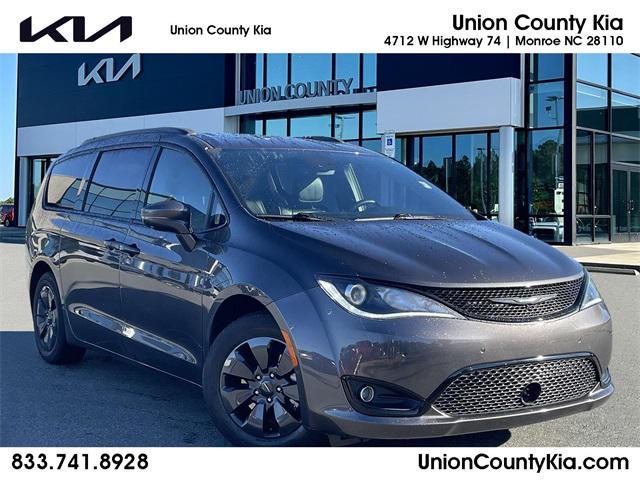 used 2020 Chrysler Pacifica Hybrid car, priced at $27,388