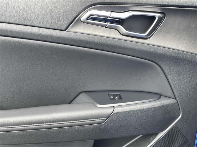new 2026 Kia Sportage car, priced at $39,020
