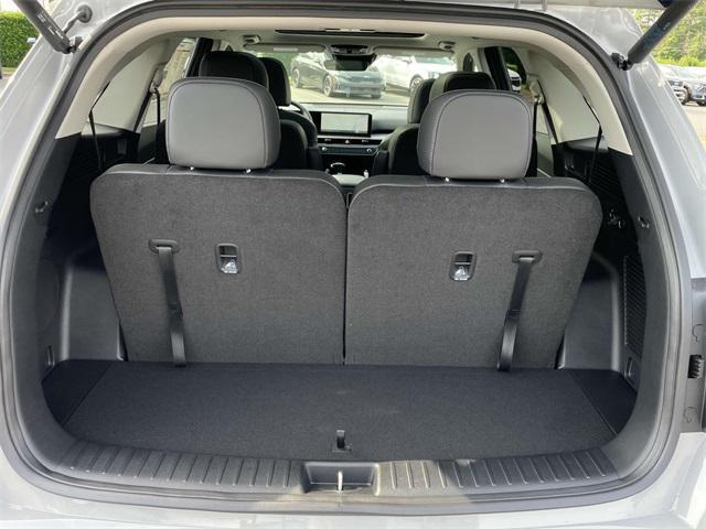 new 2025 Kia Sorento car, priced at $38,127