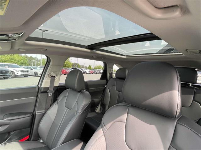 new 2025 Kia Sorento car, priced at $38,127