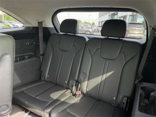 new 2025 Kia Sorento car, priced at $38,127