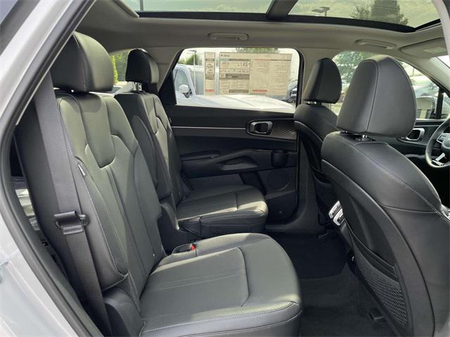 new 2025 Kia Sorento car, priced at $38,127