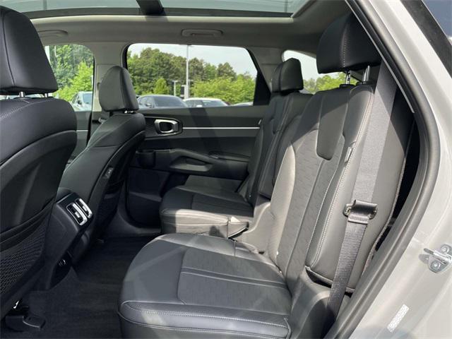 new 2025 Kia Sorento car, priced at $38,127
