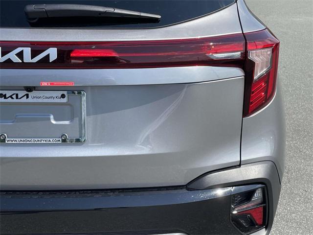 new 2025 Kia Seltos car, priced at $24,737