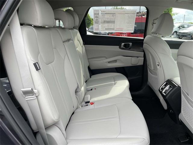 new 2025 Kia Sorento car, priced at $36,247