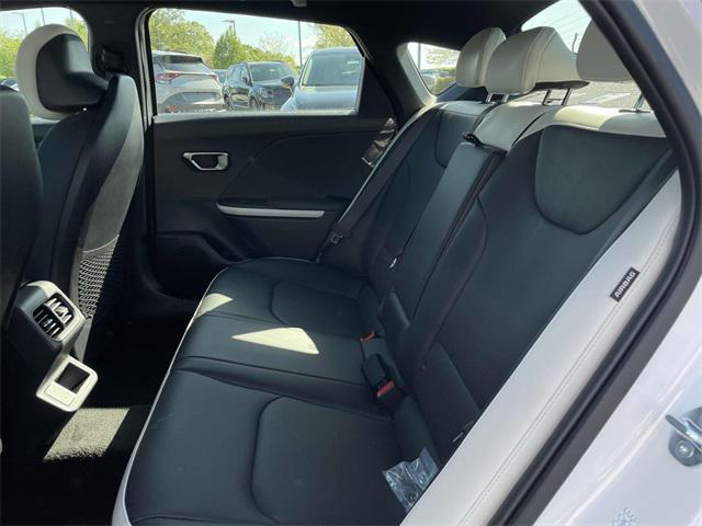 new 2025 Kia K4 car, priced at $29,987