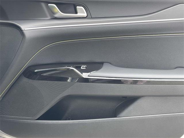 new 2025 Kia K5 car, priced at $33,050